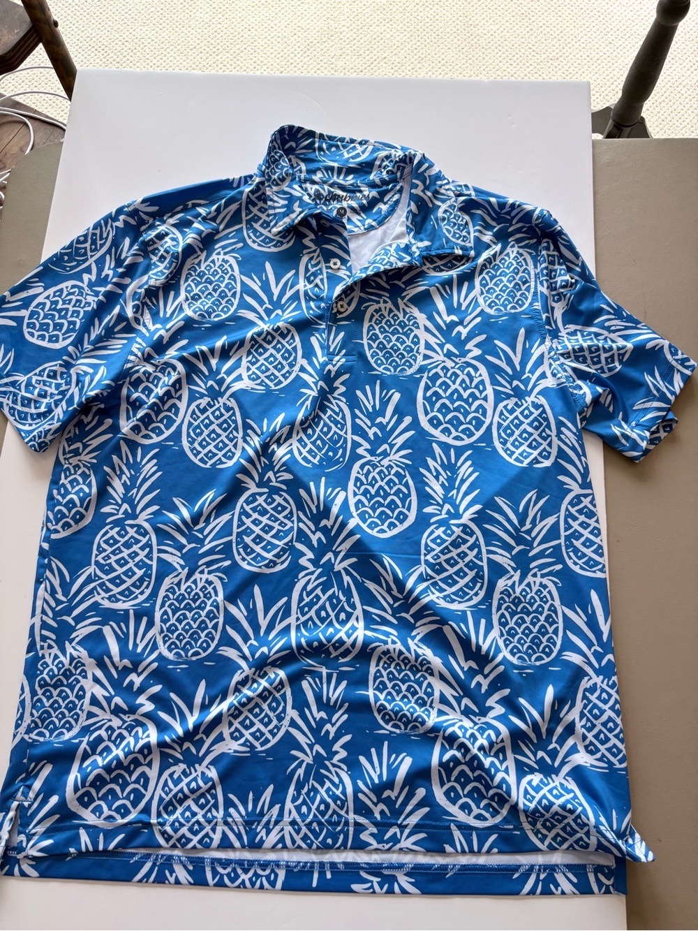 Chubbies Men's Blue Pineapple Print Polo Shirt F84